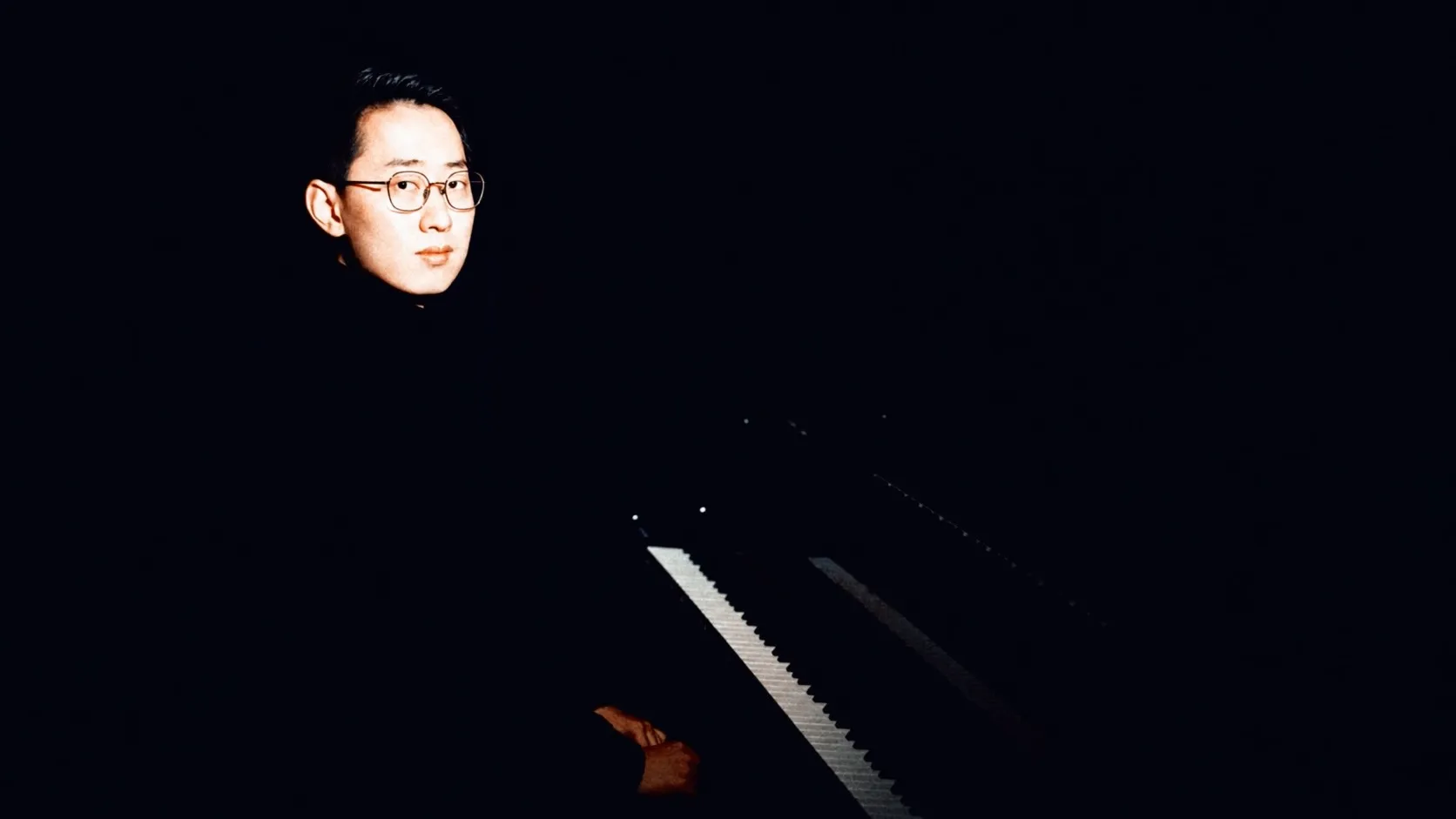 Hao Chen at the piano